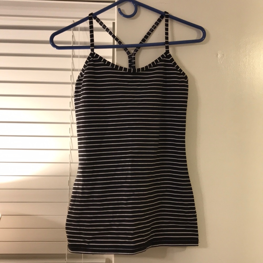 Lululemon top